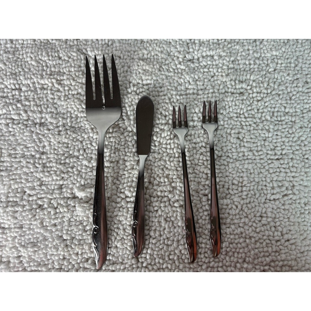 Oneida Mermaid Stainless Steel 4pc set Serving Fork, Butter Spreader, Olive Fork
